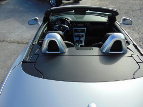 Used 2013 Mercedes-Benz SLK 250 image 8