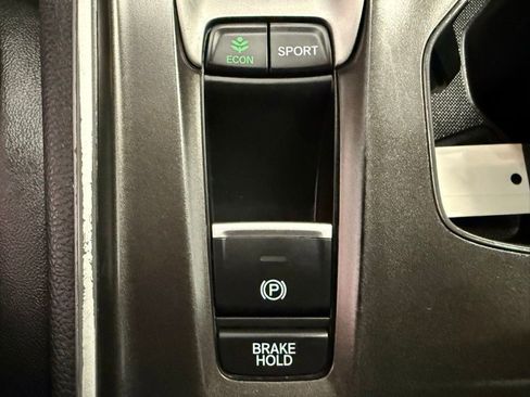 Used 2020 Honda Accord Sport image 29