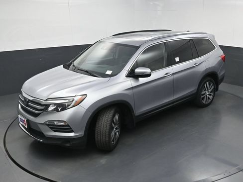 Used 2017 Honda Pilot Elite image 36