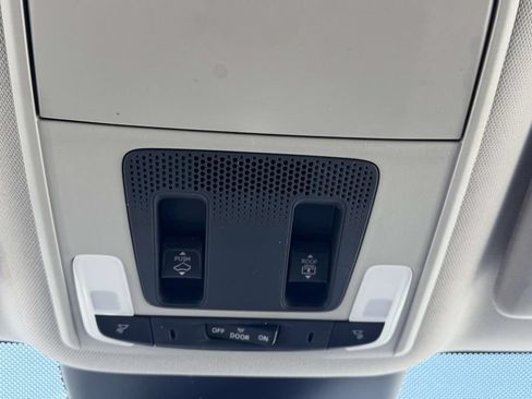 Used 2023 Honda Pilot Touring image 40