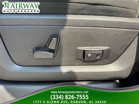 Used 2021 RAM 2500 Big Horn w/ Level 1 Equipment Group AWD/4WD image 16