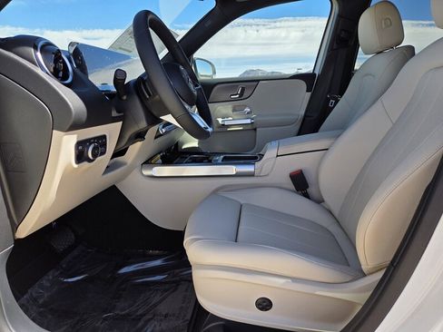 New 2026 Mercedes-Benz GLB 250 image 11