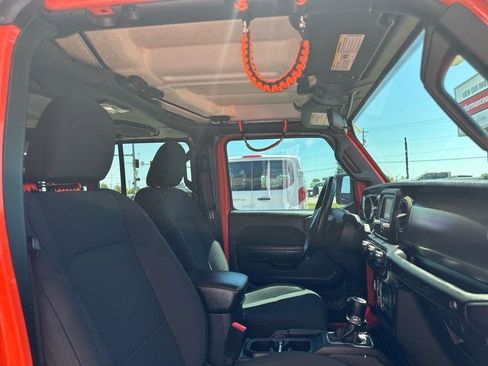 Used 2018 Jeep Wrangler Unlimited Sport S AWD/4WD image 5