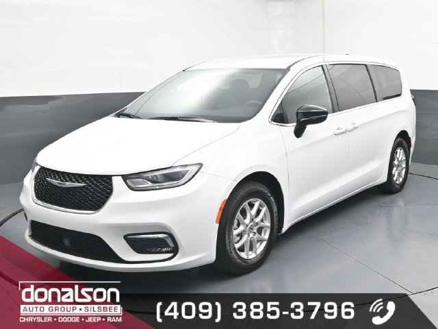 Used 2025 Chrysler Pacifica Select FWD image 5
