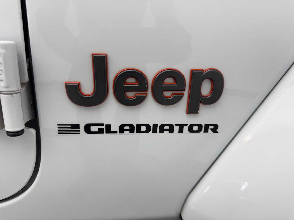 Used 2023 Jeep Gladiator Mojave w/ LED Lighting Group AWD/4WD image 26