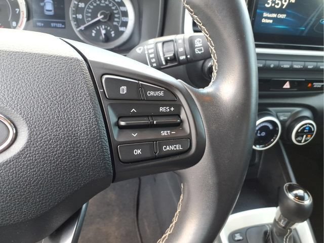 Used 2022 Hyundai Venue Limited FWD image 24