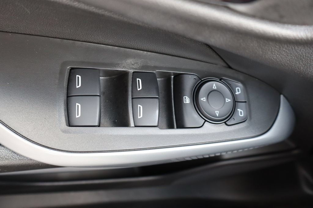 Used 2024 Chevrolet Trax LS w/ LS Convenience Package FWD image 15
