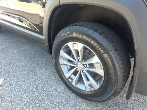 New 2026 Chevrolet Equinox LT w/ Safety and Technology Package AWD/4WD image 11
