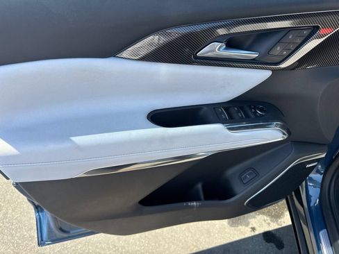 Certified 2025 Chevrolet Traverse High Country FWD image 24