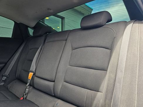 Used 2018 Chevrolet Malibu LT FWD image 17