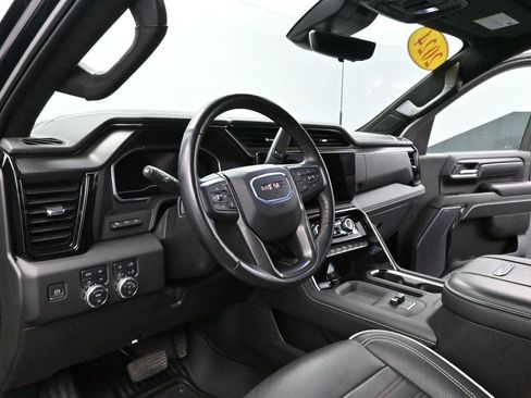 Used 2024 GMC Sierra 2500 AT4X AWD/4WD image 16