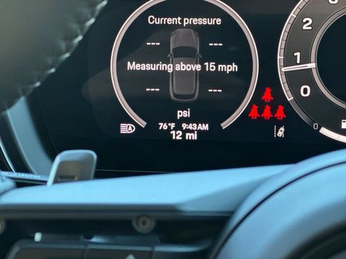 New 2026 Porsche Cayenne GTS AWD/4WD image 32