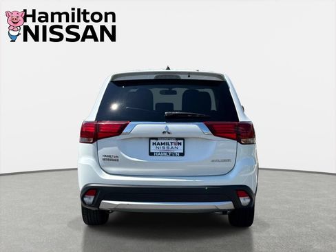Used 2016 Mitsubishi Outlander ES AWD/4WD image 3