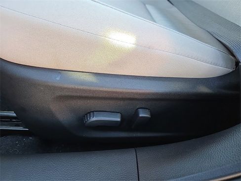 Used 2024 Nissan Altima 2.5 SV image 11