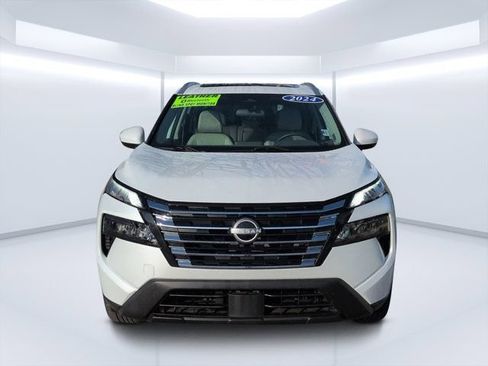 Used 2024 Nissan Rogue SV w/ SV Premium Package FWD image 8