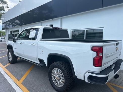 Certified 2023 Chevrolet Silverado 3500 High Country AWD/4WD image 4