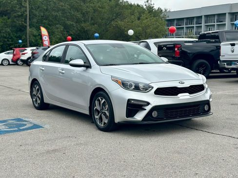 Used 2020 Kia Forte LXS FWD image 18