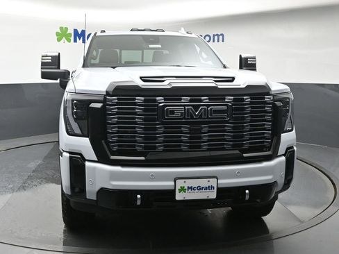 New 2026 GMC Sierra 2500 Denali Ultimate w/ Max Trailering Package AWD/4WD image 4