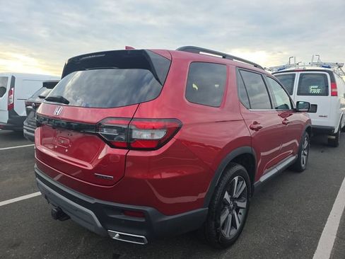Used 2025 Honda Pilot Touring image 22