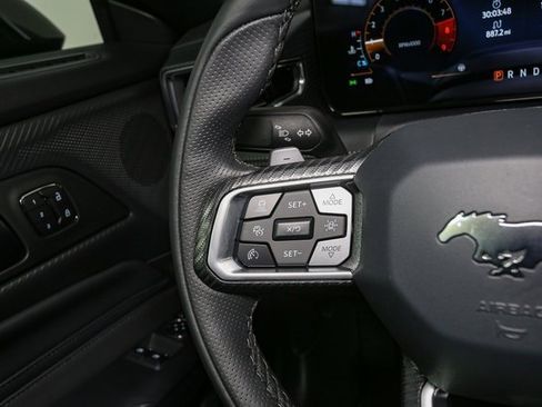 Used 2025 Ford Mustang GT Premium image 31
