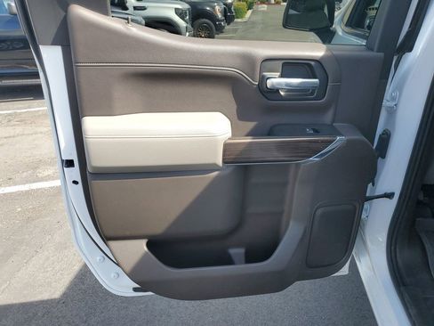 Used 2020 Chevrolet Silverado 1500 LT Trail Boss image 16