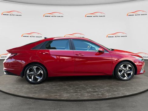 Used 2022 Hyundai Elantra Limited w/ Cargo Package FWD image 6