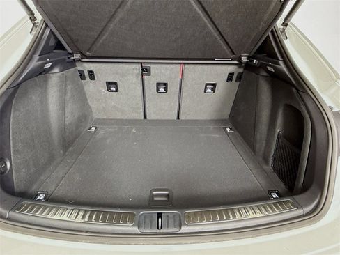 New 2025 Porsche Macan image 28