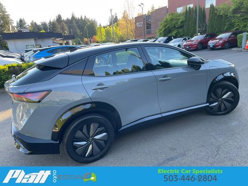 Used 2024 Nissan Ariya AWD image 10