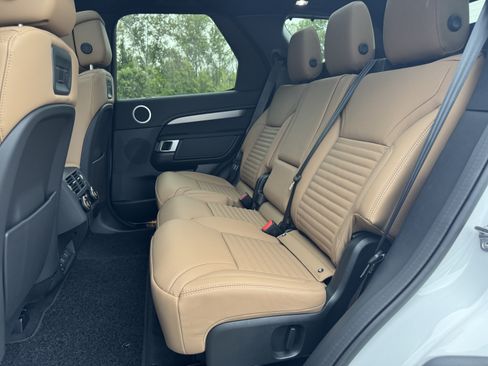 New 2026 Land Rover Discovery Dynamic SE AWD/4WD image 27