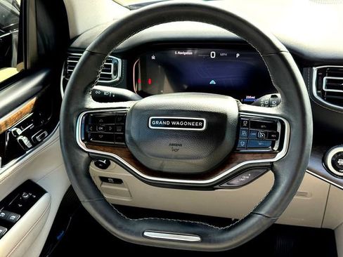 Used 2024 Jeep Grand Wagoneer Series I image 27