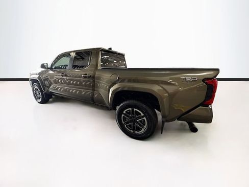 Used 2025 Toyota Tacoma TRD Sport image 9