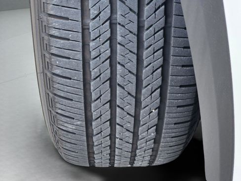 Certified 2025 Lexus NX 250 FWD w/ Accessory Package (Z1) image 35
