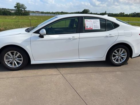 Used 2025 Toyota Camry LE FWD image 6