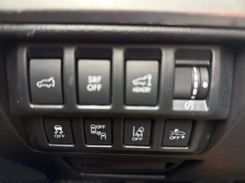 Used 2017 Subaru Outback 3.6R Limited image 43