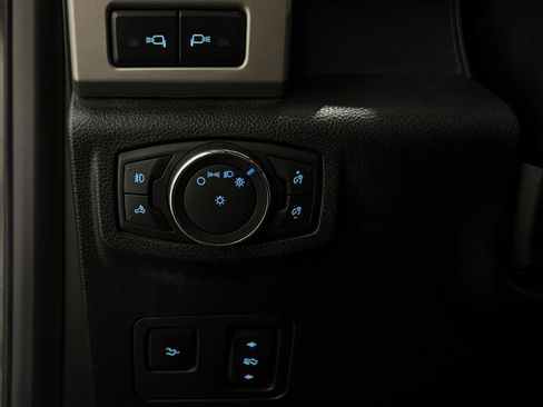 Used 2018 Ford F250 Lariat w/ Lariat Ultimate Package AWD/4WD image 5