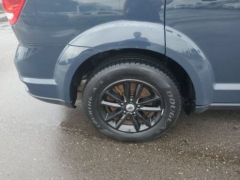 Used 2018 Dodge Journey SXT w/ Connectivity Group FWD image 5
