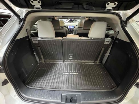 Used 2023 Toyota Highlander Platinum image 76