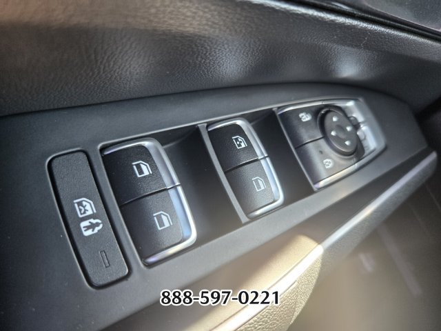 Used 2023 Kia Sorento LX FWD image 32