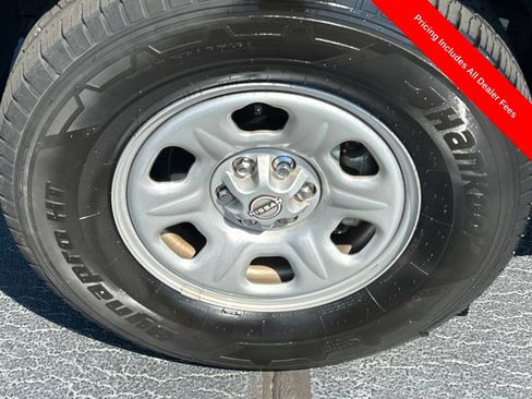 Used 2024 Nissan Frontier S RWD image 22
