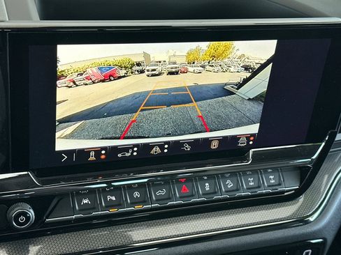 Used 2025 Chevrolet Silverado 1500 ZR2 w/ Technology Package image 28