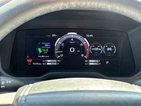 Used 2025 Toyota Tundra Platinum RWD image 18