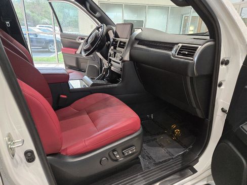 Used 2023 Lexus GX 460 Premium w/ Premium Plus Package image 27