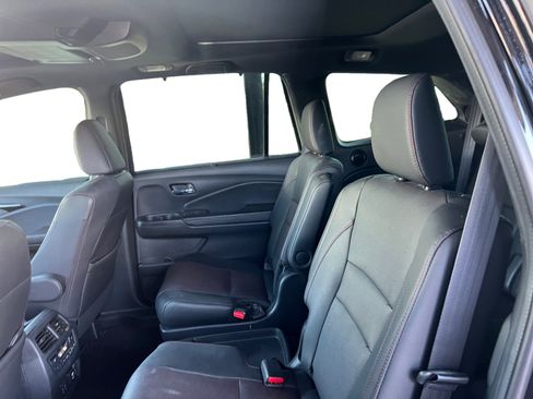 Used 2022 Honda Pilot Black Edition image 9