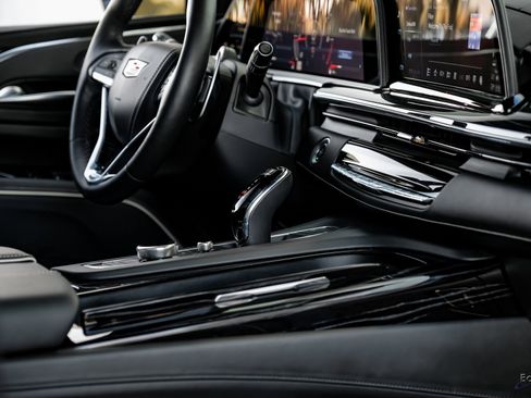 Used 2023 Cadillac Escalade V image 41