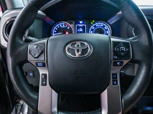 Used 2022 Toyota Tacoma SR5 RWD image 19