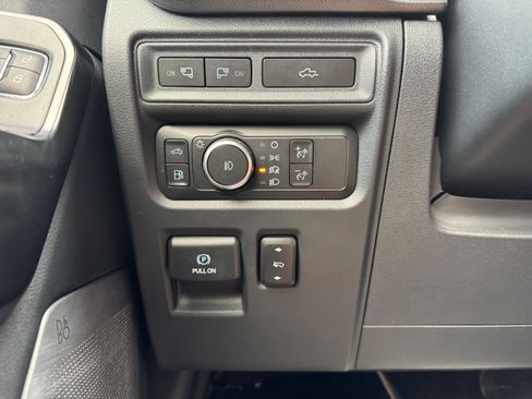 Used 2021 Ford F150 Platinum w/ Equipment Group 701A High AWD/4WD image 19