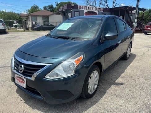 Used 2016 Nissan Versa SV image 1