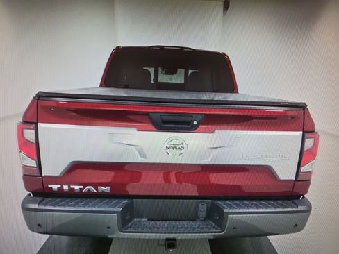 Used 2021 Nissan Titan Platinum Reserve image 13
