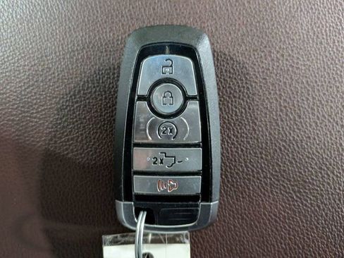 Used 2023 Ford F150 Lariat AWD/4WD image 30