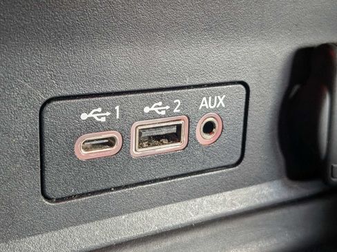 Used 2025 Nissan Sentra SV FWD image 20